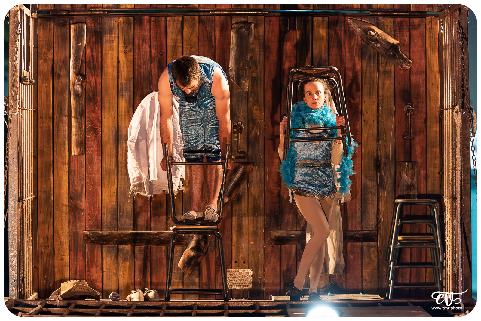 DE CHAIR ET D'ACIER (CIE 100 RACINES)